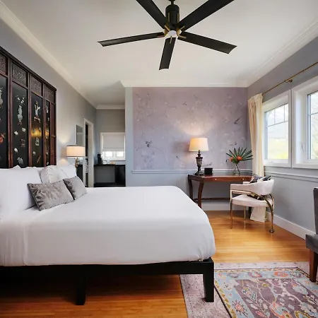 Hinano Suite - Vintage Relaxation, Free Breakfast!